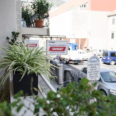 Cozy 2Br Apartment, 3 Min To The Old Town Kotor Exterior photo