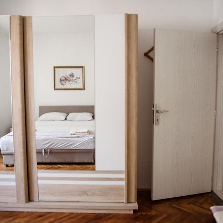 Cozy 2Br Apartment, 3 Min To The Old Town Kotor Exterior photo