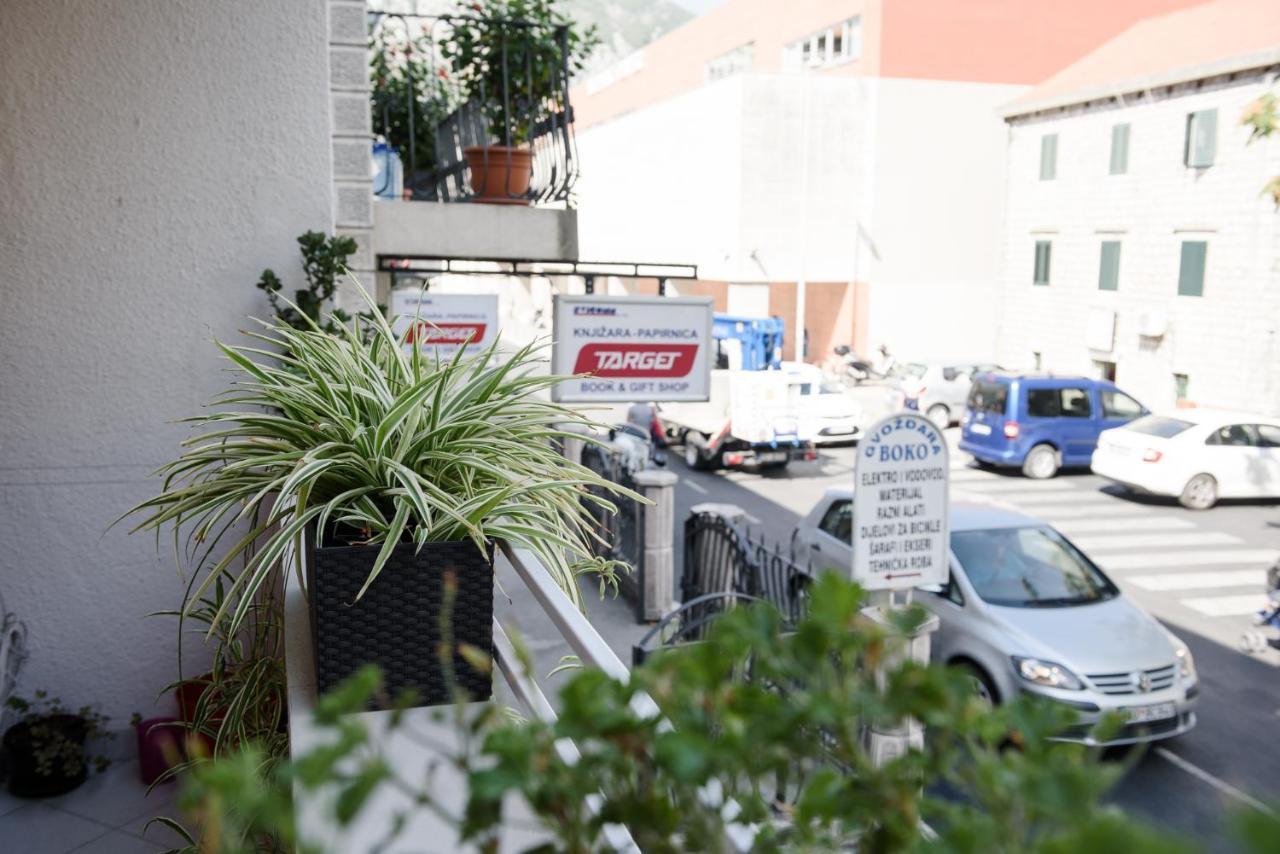 Cozy 2Br Apartment, 3 Min To The Old Town Kotor Exterior photo